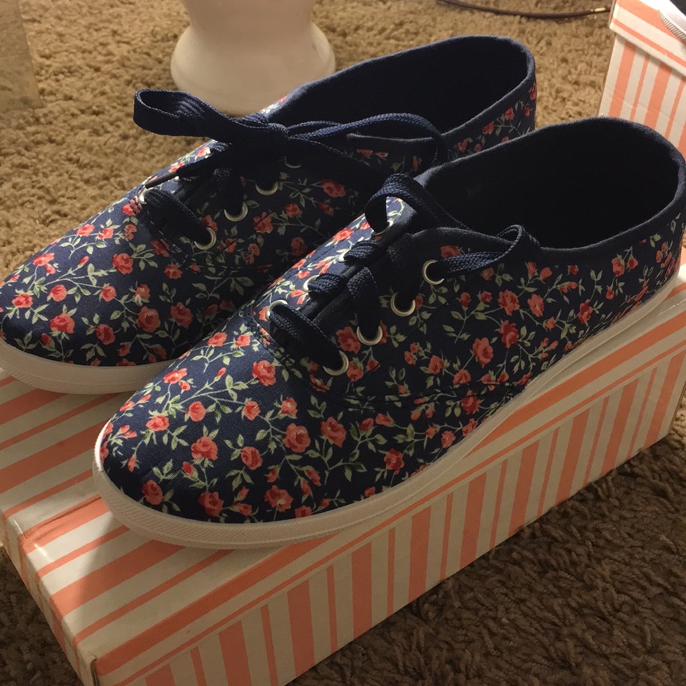 Brand New Wild Diva Floral Sneakers